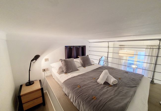Appartement à Nice - N&J - LES CYPRES - Central - Proche mer  Appartement à Nice - N&J - LES CYPRES - Central - Proche mer