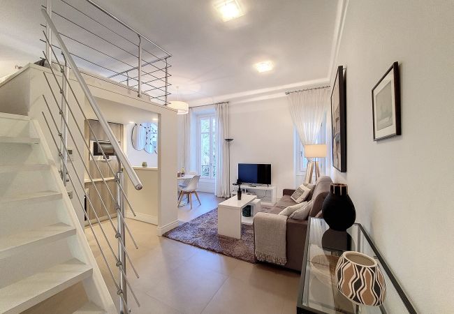 Appartement à Nice - N&J - LES CYPRES - Central - Proche mer 