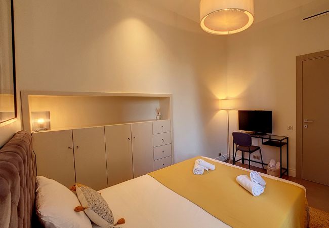 Appartement à Nice - N&J - LES CYPRES - Central - Proche mer  Appartement à Nice - N&J - LES CYPRES - Central - Proche mer