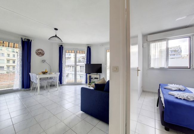 Appartement à Nice - N&J - VANINA - Proche Mer - Parking gratuit Appartement à Nice - N&J - VANINA - Proche Mer - Parking gratuit