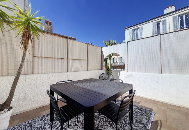 Appartement à Nice - DREAMY TERRACE BAIL MOBILITE ENTRE 1 ET 10 MOIS Appartement à Nice - DREAMY TERRACE BAIL MOBILITE ENTRE 1 ET 10 MOIS