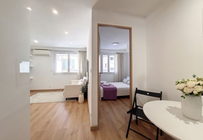 Appartement à Nice - N&J  - L'OLIVIER - Central - Proche mer 