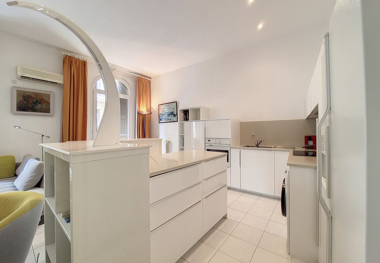 Appartement à Nice - N&J - FRENCHY - Central - Proche mer