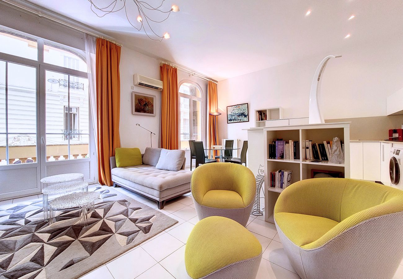 Appartement à Nice - N&J - FRENCHY - Central - Proche mer