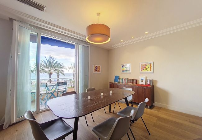 Appartement à Nice - N&J  - BELLE PROMENADE -Vue MER-TERRASSE  Appartement à Nice - N&J  - BELLE PROMENADE -Vue MER-TERRASSE