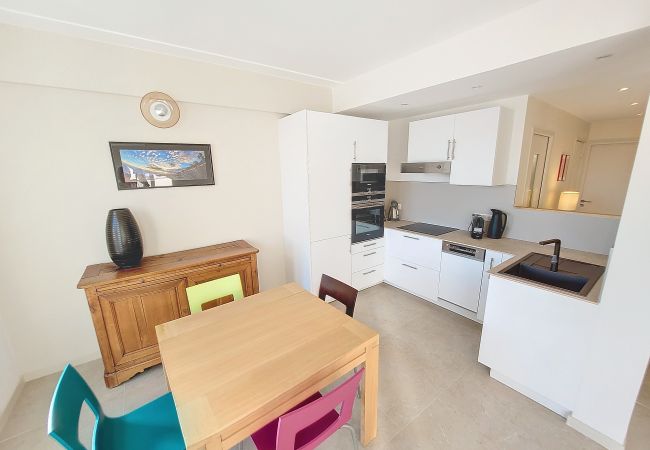 Appartement à Nice - N&J  - CIEL AZUR - Terrasse - Proche mer  Appartement à Nice - N&J  - CIEL AZUR - Terrasse - Proche mer