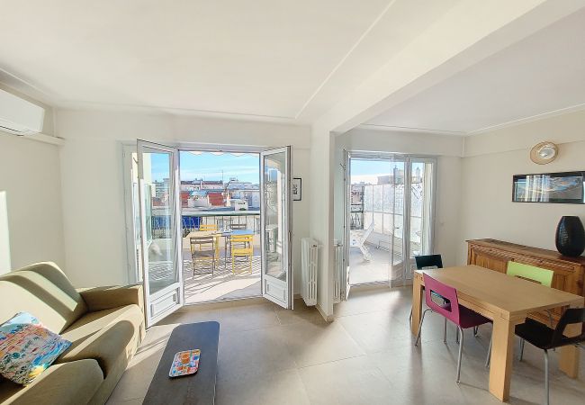 Appartement à Nice - Nouveau! N&J  - CIEL AZUR - Terrasse - Proche mer 