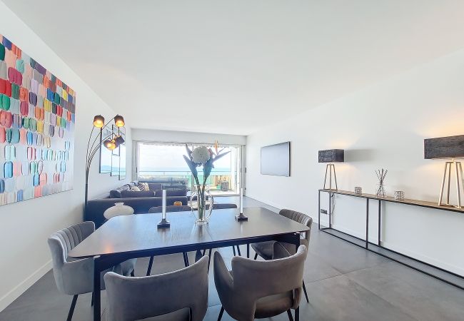 Appartement à Nice - N&J  - LE ROYAL LUXEMBOURG - Vue Mer - Terrasse Appartement à Nice - N&J  - LE ROYAL LUXEMBOURG - Vue Mer - Terrasse