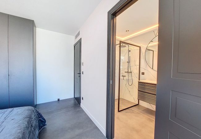 Appartement à Nice - Nouveau! N&J  - LE ROYAL LUXEMBOURG - Vue Mer - Terrasse