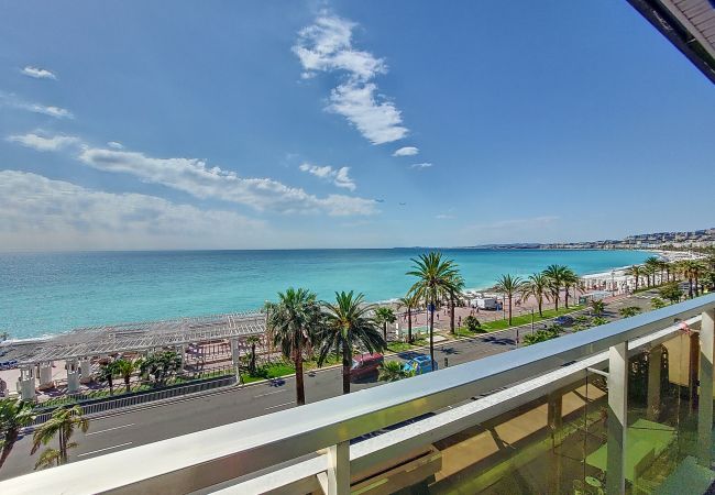 Appartement à Nice - N&J  - LE ROYAL LUXEMBOURG - Vue Mer - Terrasse Appartement à Nice - N&J  - LE ROYAL LUXEMBOURG - Vue Mer - Terrasse