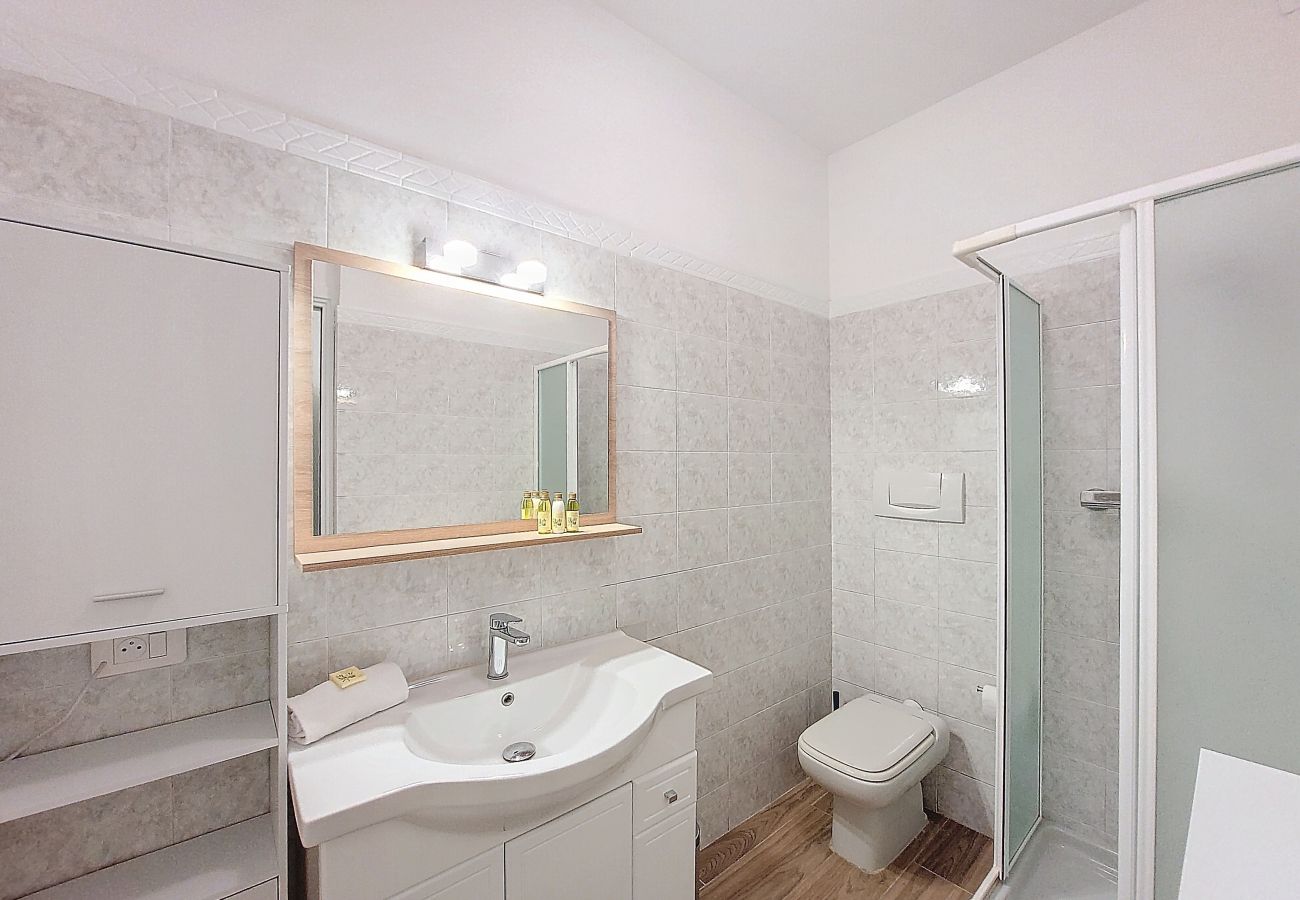 Appartement à Nice - N&J  - VILLA FAY - Promenade - Proche Mer