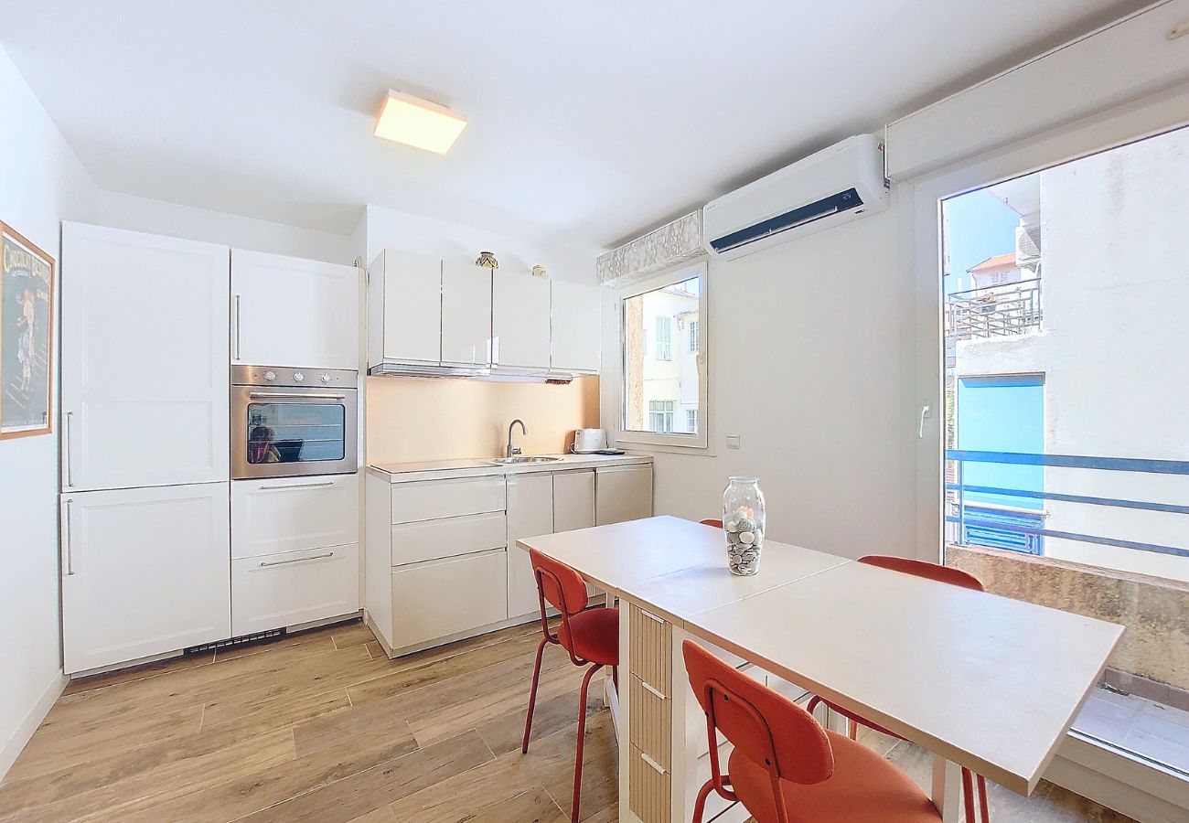 Appartement à Nice - N&J  - ETOILE DE MER - 2 Balcons - Central