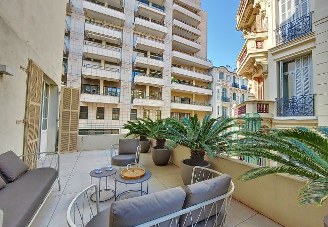 Appartement à Nice - N&J  - PALMIERS TERRASSE - Hyper Centre - Terrasse Appartement à Nice - N&J  - PALMIERS TERRASSE - Hyper Centre - Terrasse