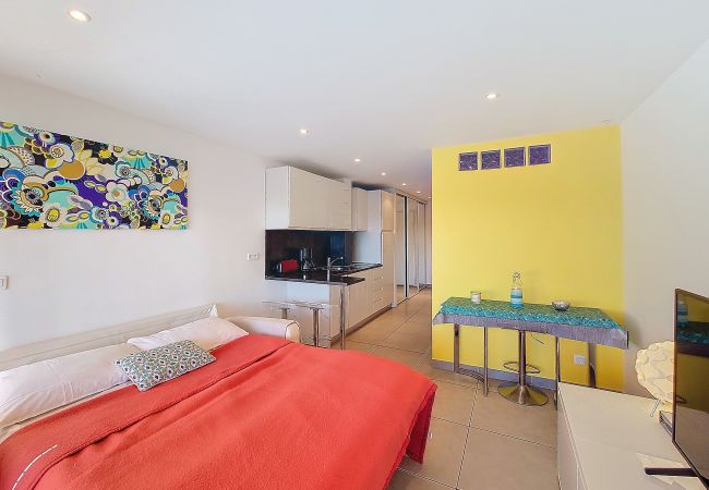 Appartement à Nice - N&J  - PANORAMA AZUR - Vue Mer - Parking Appartement à Nice - N&J  - PANORAMA AZUR - Vue Mer - Parking