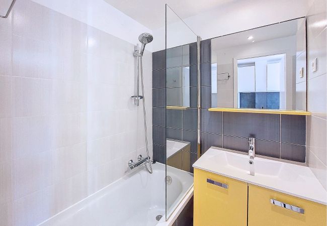 Appartement à Nice - N&J  - PANORAMA AZUR - Vue Mer - Parking Appartement à Nice - N&J  - PANORAMA AZUR - Vue Mer - Parking