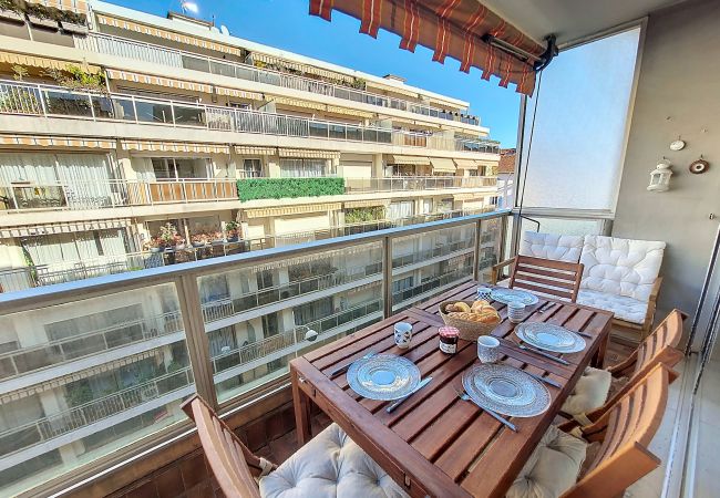 Appartement à Nice - N&J  - CLEA - Terrasse - Centre Appartement à Nice - N&J  - CLEA - Terrasse - Centre