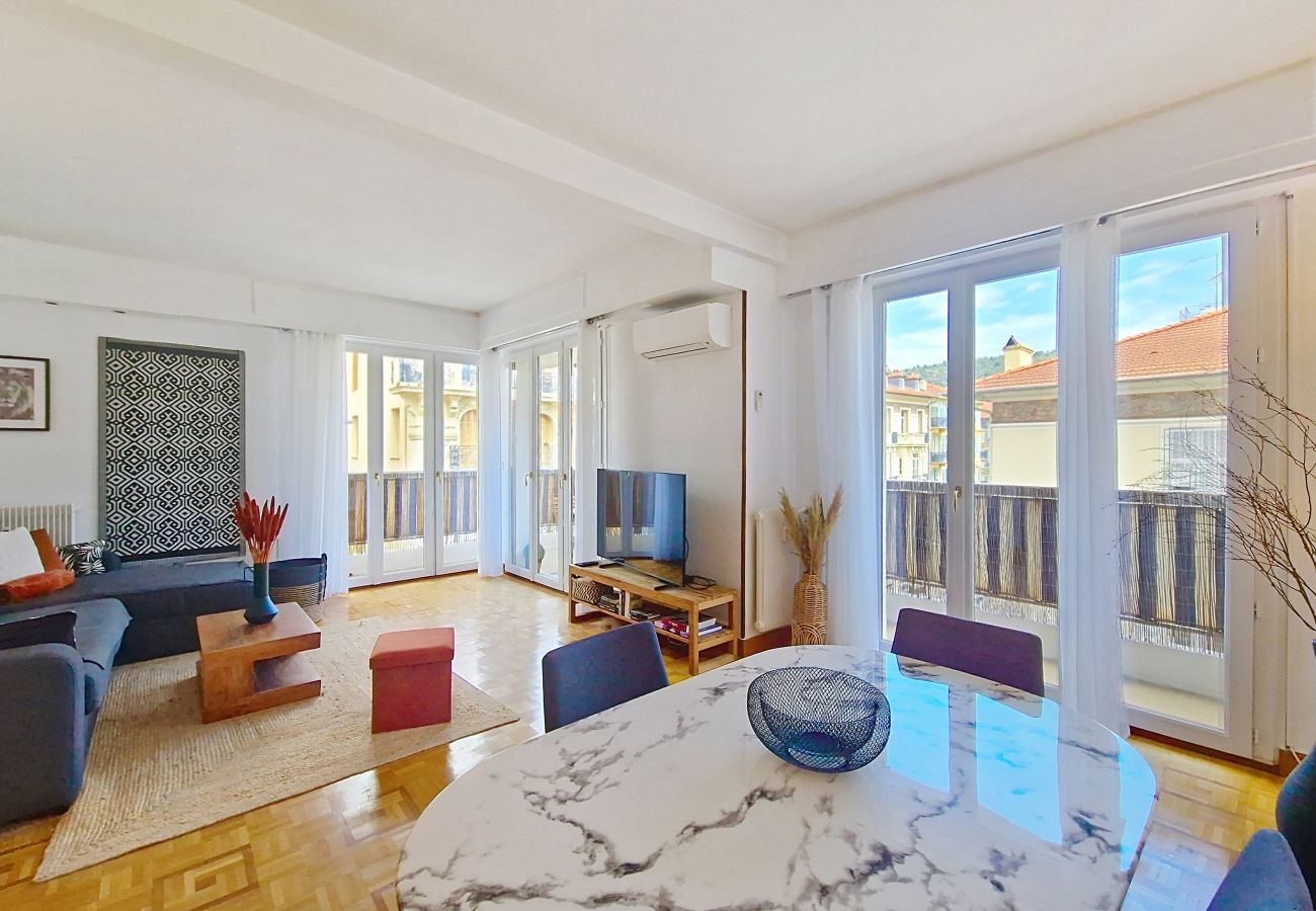 Appartement à Nice - Nouveau! N&J  - TROPI AZUR - Terrasse - Place du Pin