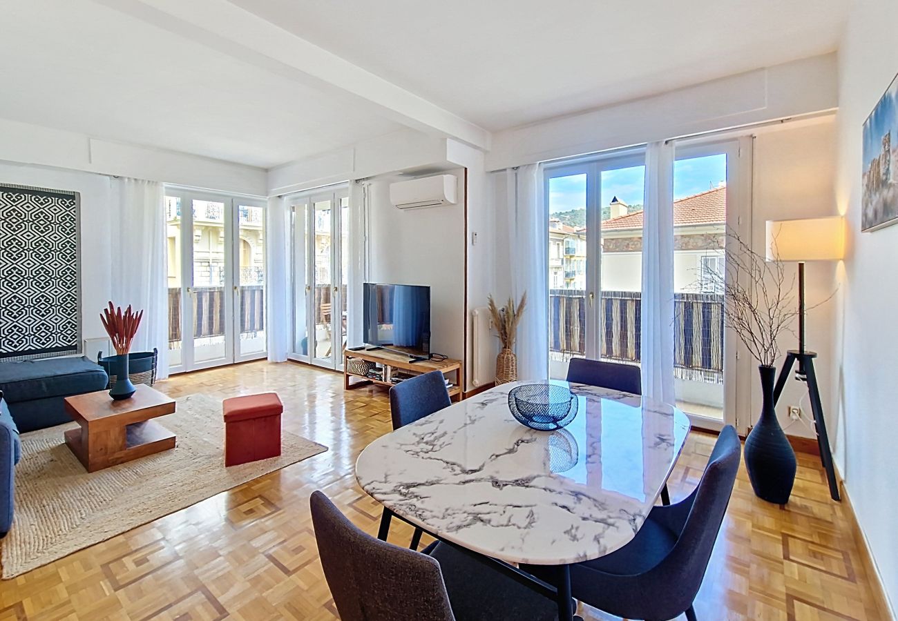 Appartement à Nice - Nouveau! N&J  - TROPI AZUR - Terrasse - Place du Pin