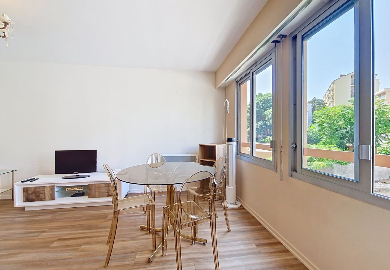 Studio à Nice - NOUVEAU! N&J - STUDIO RENOIR - Proche Promenade