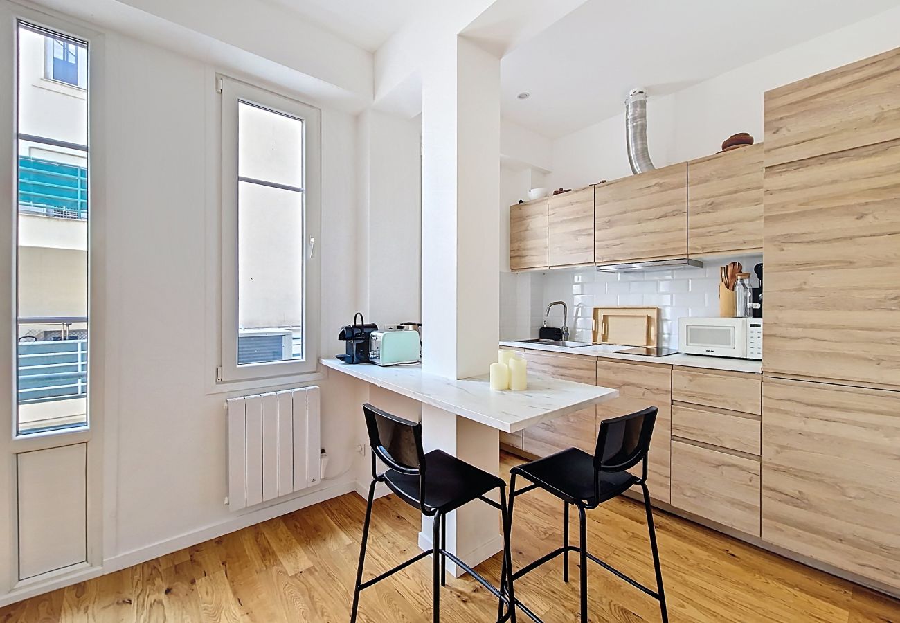 Appartement à Nice - N&J - GOLDEN SQUARE- Central, proche mer