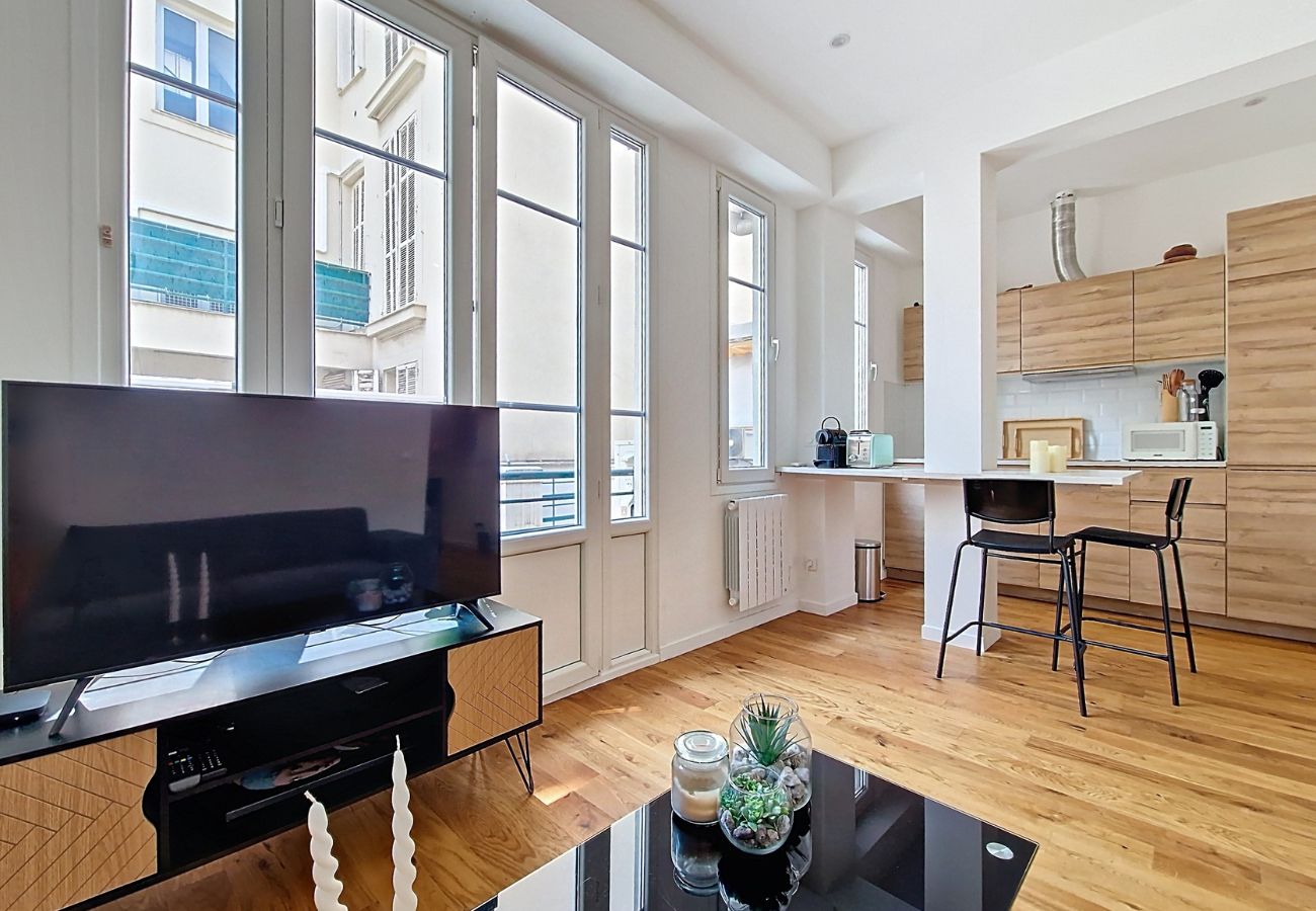 Appartement à Nice - N&J - GOLDEN SQUARE- Central, proche mer