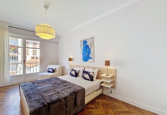 Appartement à Nice - NOUVEAU! N&J - PROMENADE DU SUD - Vue mer Appartement à Nice - NOUVEAU! N&J - PROMENADE DU SUD - Vue mer