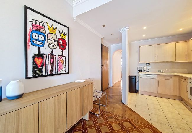 Appartement à Nice - NOUVEAU! N&J - PROMENADE DU SUD - Vue mer Appartement à Nice - NOUVEAU! N&J - PROMENADE DU SUD - Vue mer