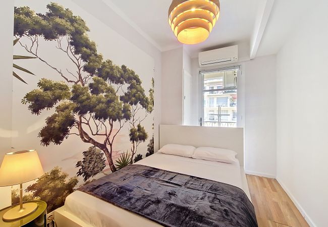 Appartement à Nice - NOUVEAU! N&J - PROMENADE DU SUD - Vue mer Appartement à Nice - NOUVEAU! N&J - PROMENADE DU SUD - Vue mer