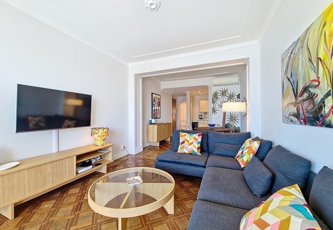 Appartement à Nice - NOUVEAU! N&J - PROMENADE DU SUD - Vue mer Appartement à Nice - NOUVEAU! N&J - PROMENADE DU SUD - Vue mer