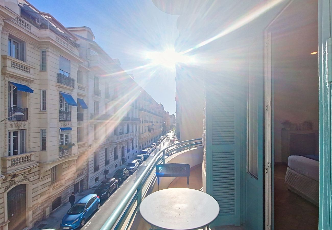 Appartement à Nice - NORMANDIE - BAIL MOBILITE DE 1 A 10 MOIS