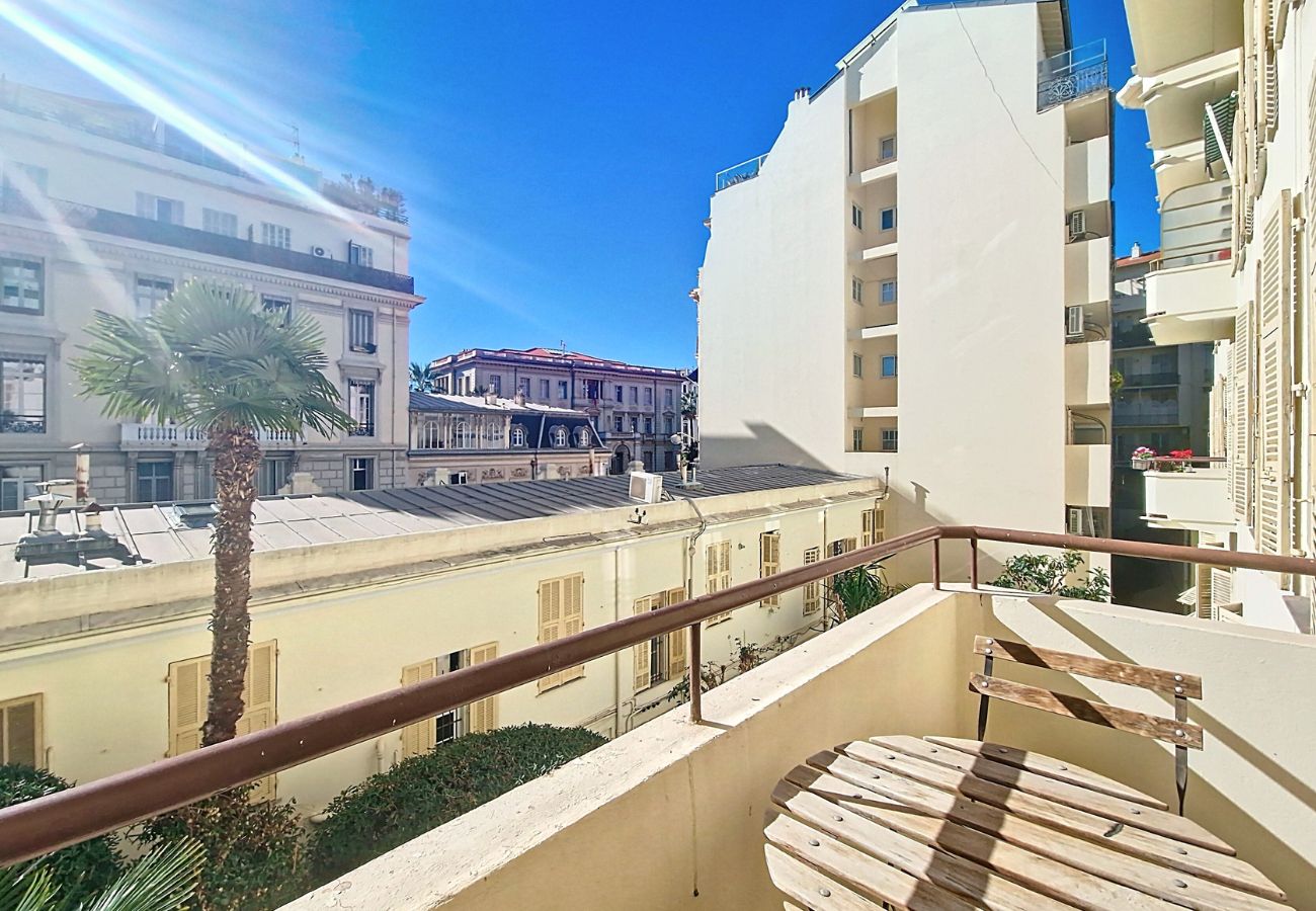 Appartement à Nice - AZUR HARMONY – BAIL MOBILITE ENTRE 1 ET 10 MOIS