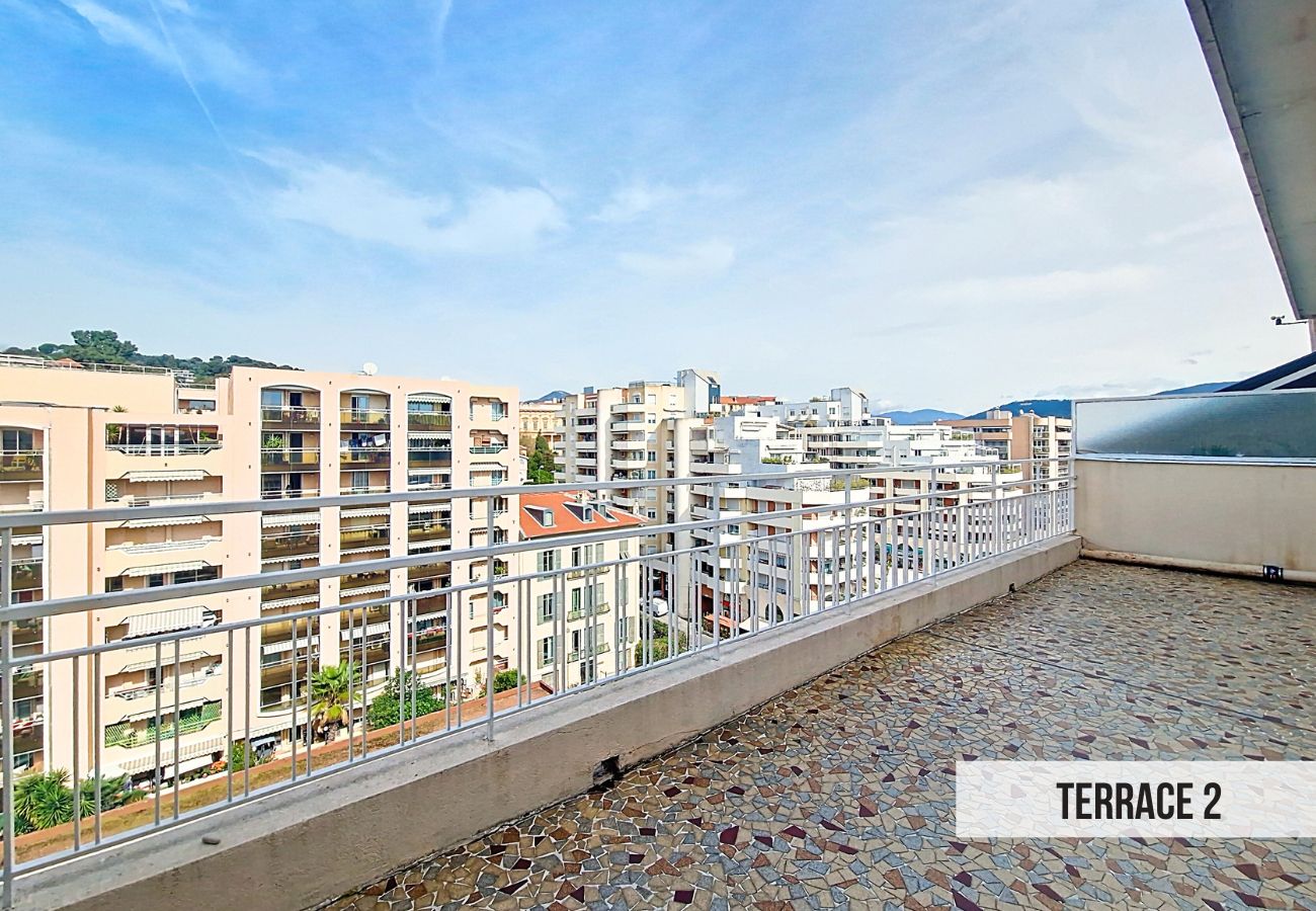 Appartement à Nice - Nouveau! N&J  - MARINA AZUR  - Proche mer - Terrasse