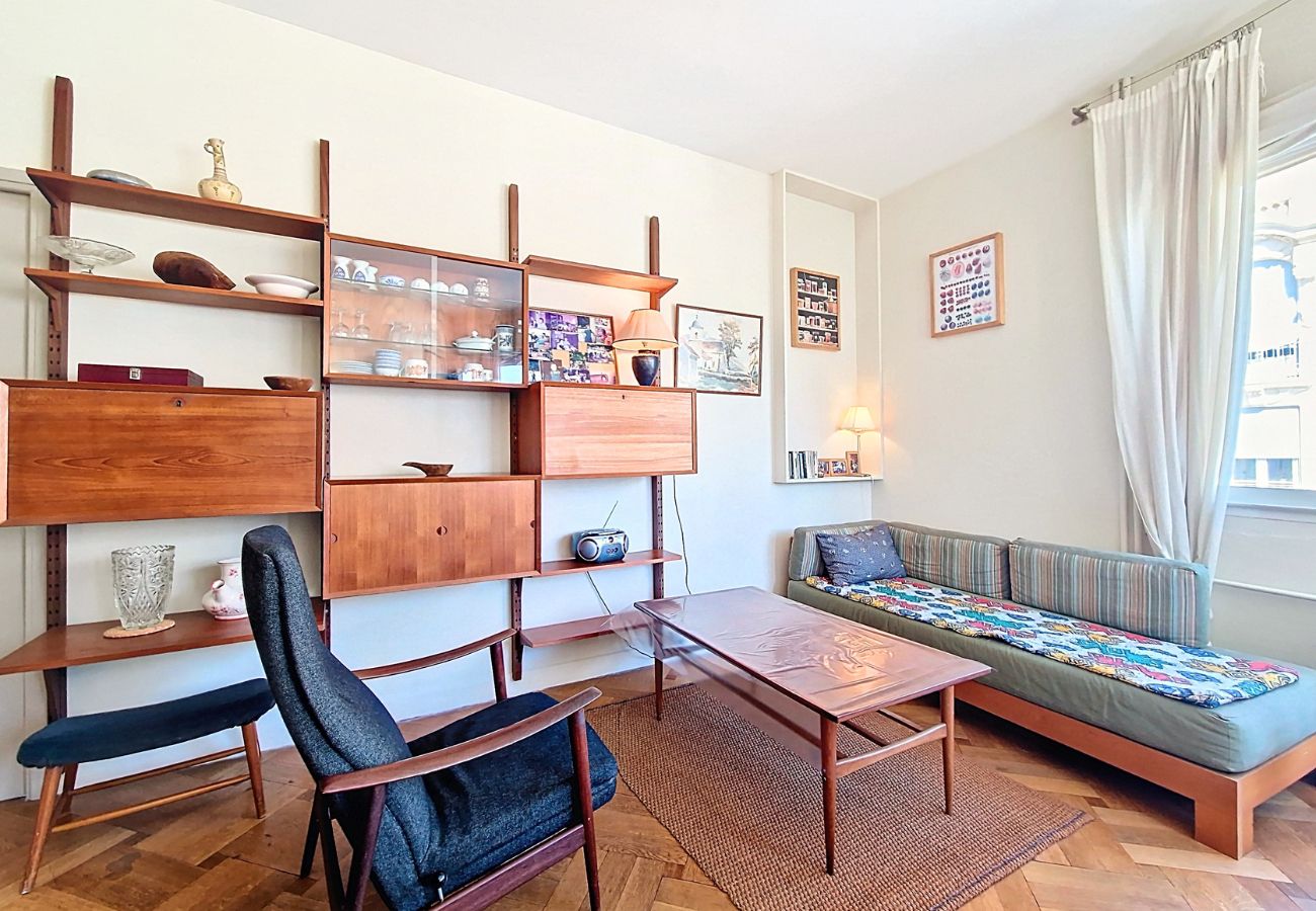 Appartement à Nice - Nouveau! N&J  -  LE CATINAT  - Spacieux - Balcon