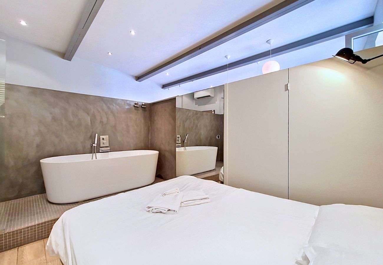 Appartement à Nice - Nouveau! N&J  - COCON BONAPARTE - Place du Pin - Balcony