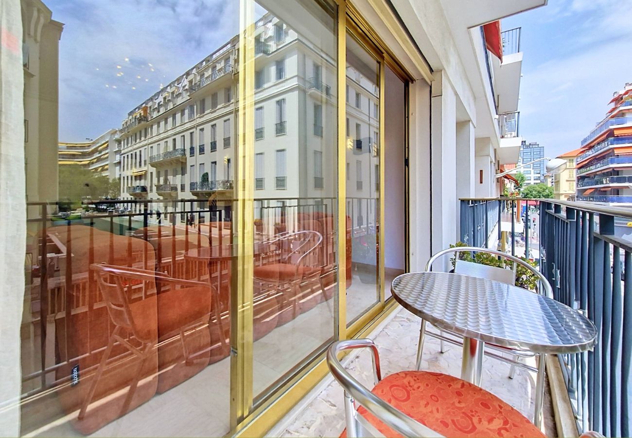 Appartement à Nice - Nouveau! N&J  - JOFFRE GRIMALDI  - Centre - Balcon